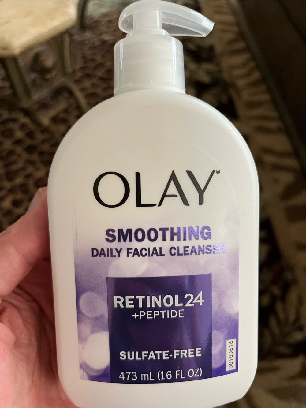 Olay Smoothing Daily Facial Cleanser Retinol 24 + Peptide